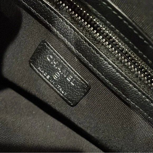 New CHANEL Ombre Gabrielle O-Case Clutch - Picture 8 of 9